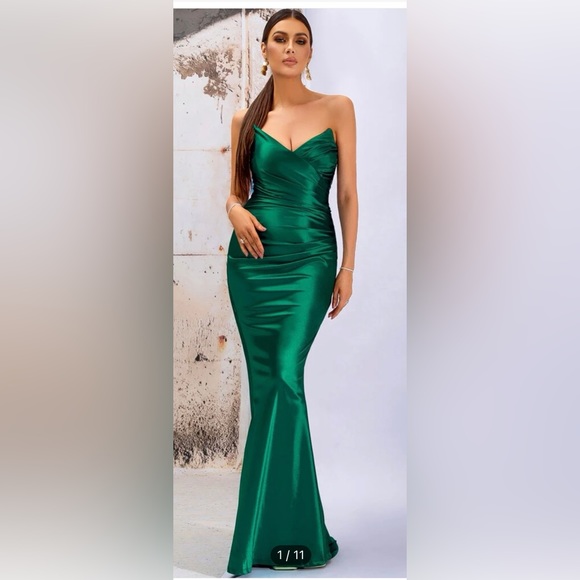 Emerald Green Strapless Satin Gown - Picture 2 of 3